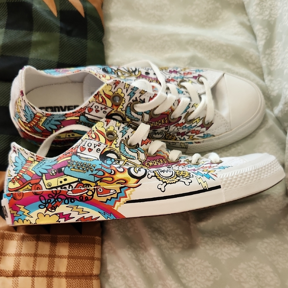 Converse Unisex Colorful Graphic Men 6, Women 8 - Picture 2 of 6